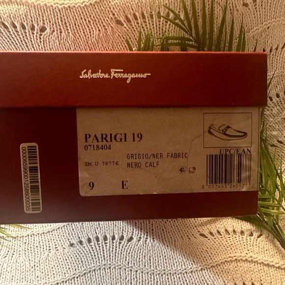 NWT Brand New FERRAGAMO Salvatore Ferragamo Parigi
Loafers (Men) Size : 9 - Picture 11 of 12